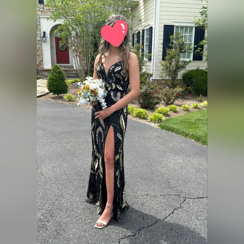Formal Dress - Picture 2 of 4